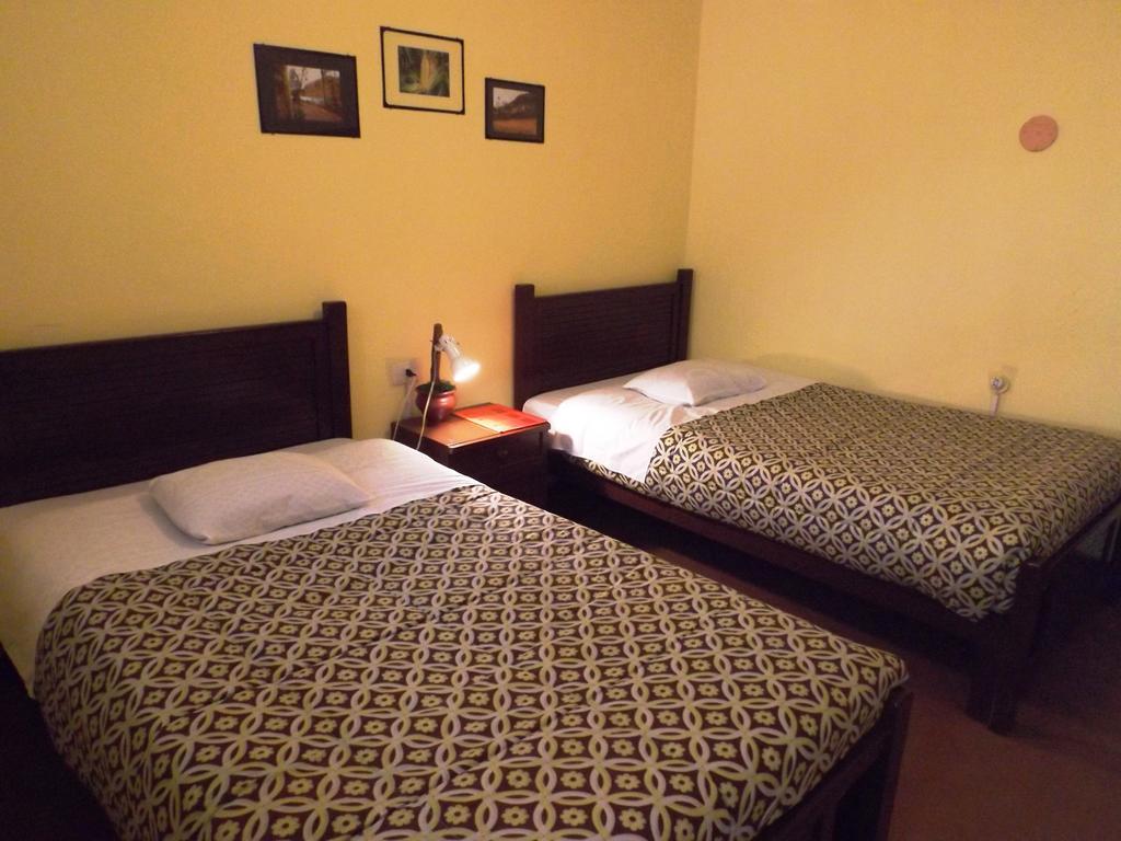 פונו El Manzano Guest House מראה חיצוני תמונה
