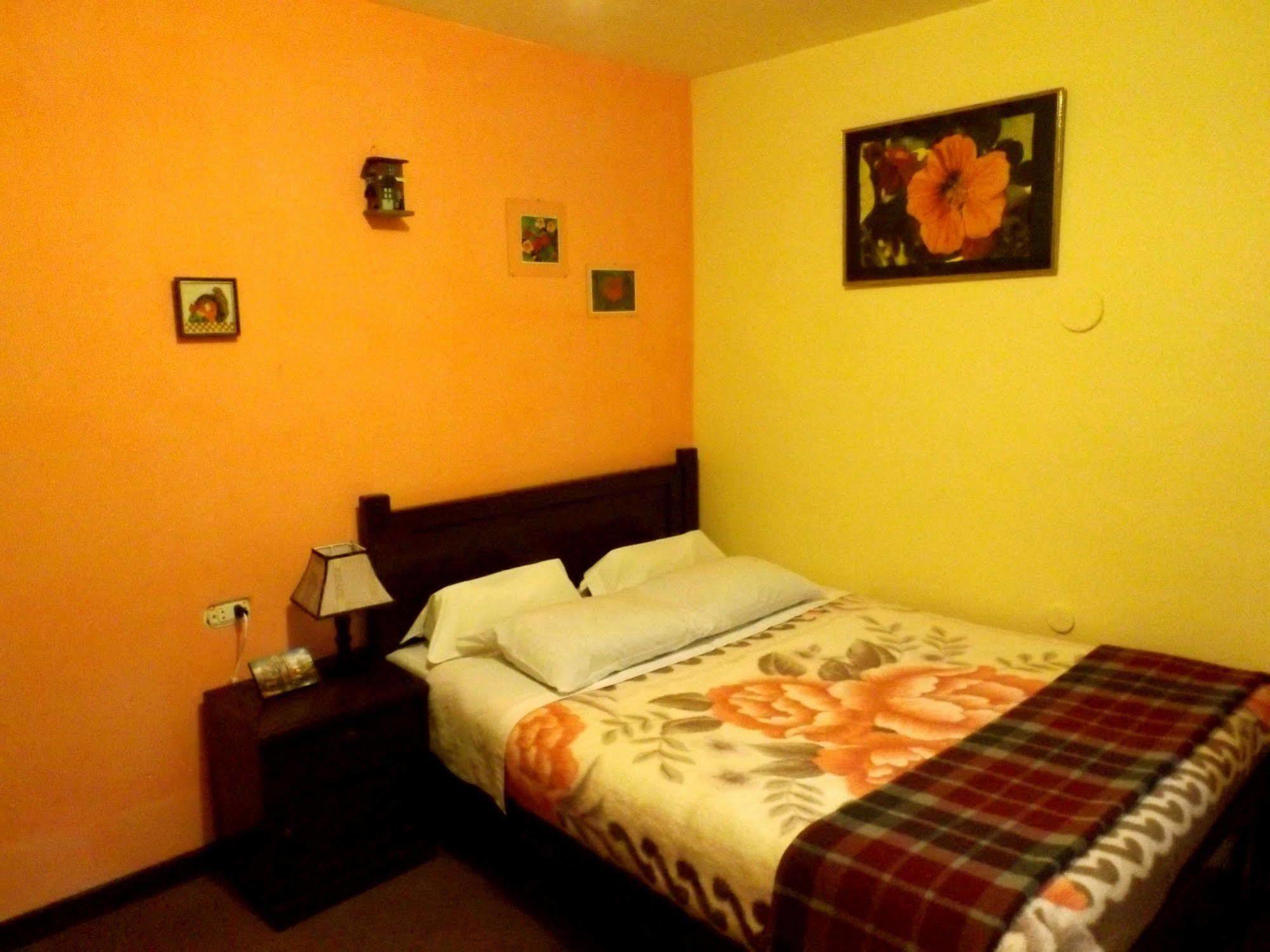 פונו El Manzano Guest House מראה חיצוני תמונה