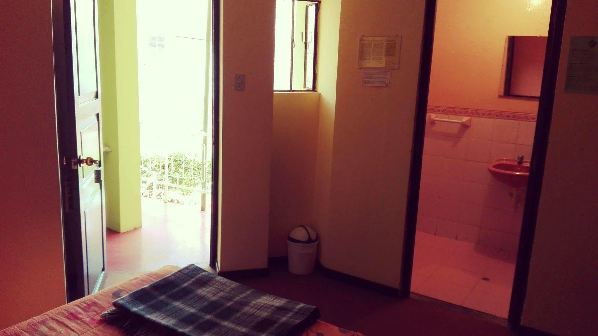 פונו El Manzano Guest House מראה חיצוני תמונה